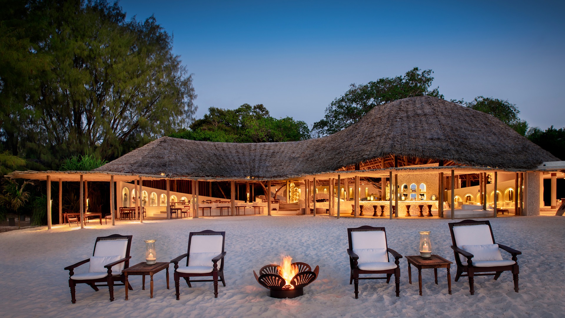 &Beyond Mnemba Island beach bandas