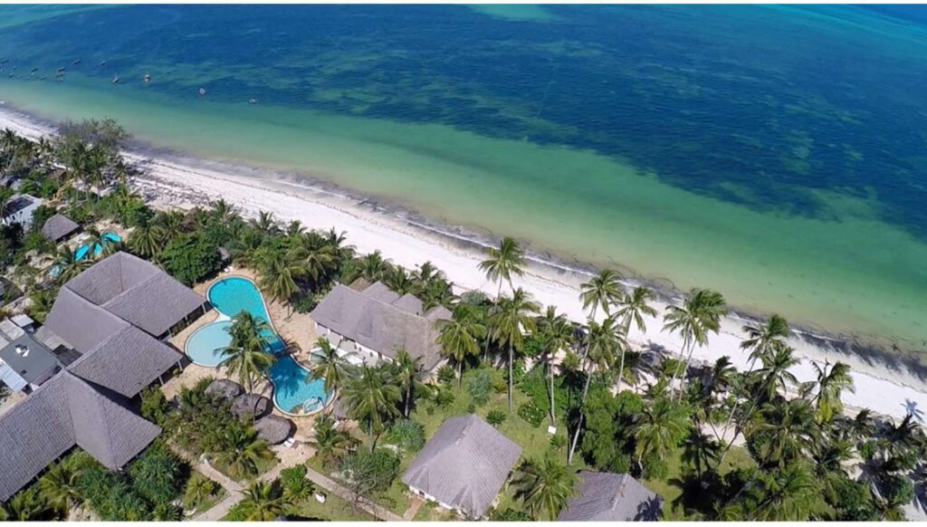 Uroa Bay Beach Resort – Uroa